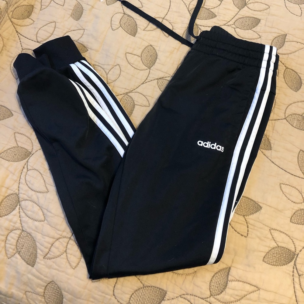 Adidas women’s XS joggers
